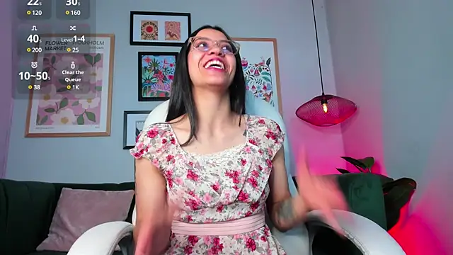 Snapshot of nina__dixon chatting on 03-08-25, 08:35 nina dixon online show from 03-08-25, 08:35