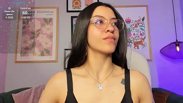 Snapshot of nina__dixon chatting on 03-22-25, 08:15 nina dixon online show from 03-22-25, 08:15