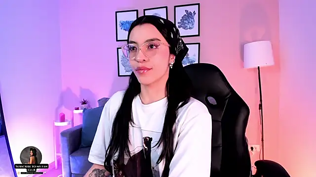 Snapshot of nina__dixon chatting on 09-13-25, 08:08 nina dixon online show from 09-13-25, 08:08