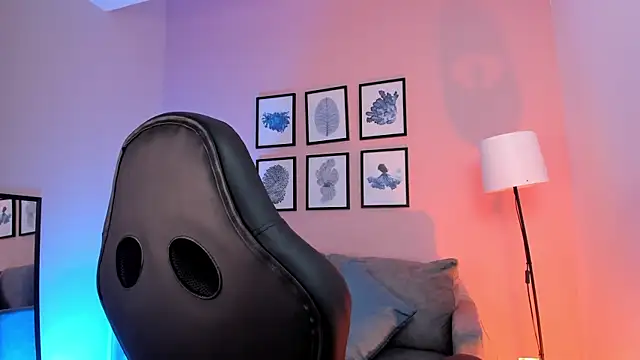 Snapshot of nina__dixon chatting on 09-17-25, 09:05 nina dixon online show from 09-17-25, 09:05