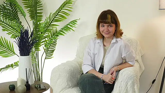 ElvaAxley online show from 01-28-25, 02:42