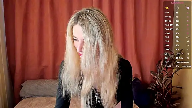 skinnyladyy online show from 03-18-26, 02:26