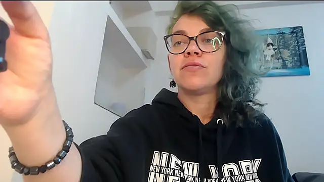 Ju-Hot online show from 04-30-26, 03:51