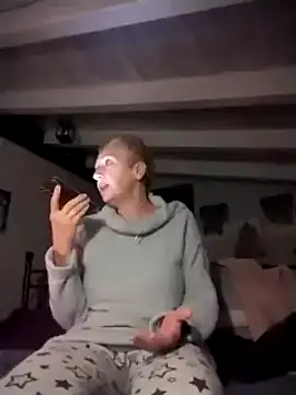 Snapshot of divinaerotica chatting on 11-10-25, 05:56 divinaerotica online show from 11-10-25, 05:56