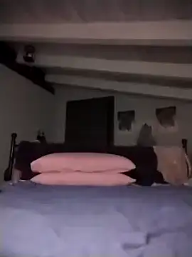 Snapshot of divinaerotica chatting on 11-20-25, 08:41 divinaerotica online show from 11-20-25, 08:41