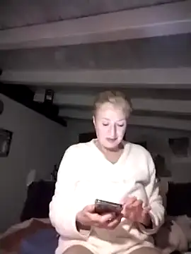 Snapshot of divinaerotica chatting on 12-03-25, 08:18 divinaerotica online show from 12-03-25, 08:18