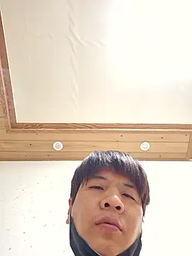 Tyyyggjju online show from 10-31-25, 11:44