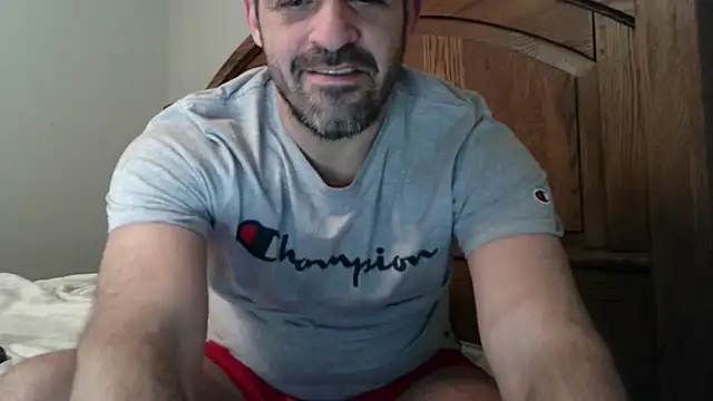 Snapshot of Troyt87 chatting on 01-12-26, 05:45 Troyt87 online show from 01-12-26, 05:45