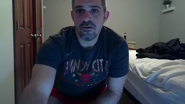 Snapshot of Troyt87 chatting on 02-11-26, 05:23 Troyt87 online show from 02-11-26, 05:23