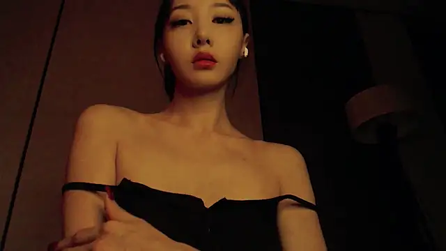 Fudzik0 online show from 04-06-26, 03:48