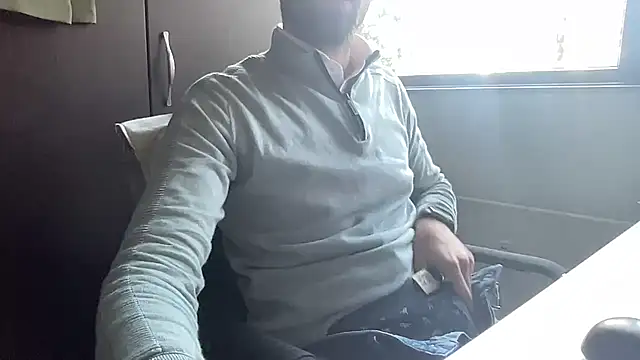 bullyboyy online show from 10-27-25, 02:21