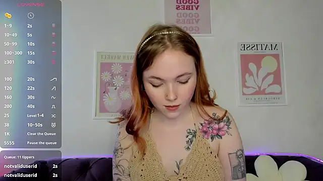 Snapshot of Maya_Light chatting on 01-28-25, 12:11 Maya Light online show from 01-28-25, 12:11