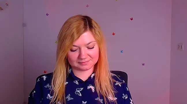 Snapshot of Lola_moree chatting on 02-27-25, 12:45 Lola moree online show from 02-27-25, 12:45