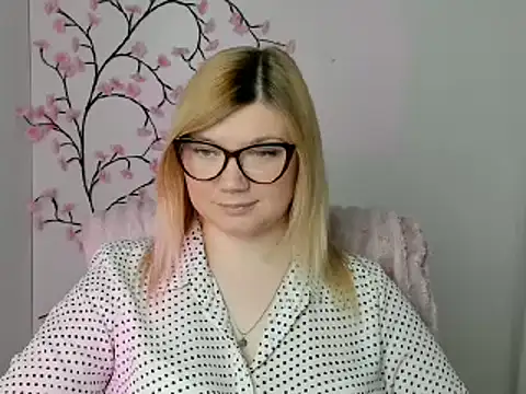 Lola moree online show from 04-23-26, 12:29