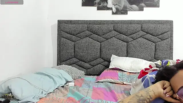 Edith Miranda online show from 10-03-25, 01:02