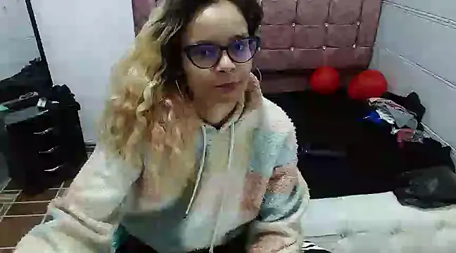 Ariasmithog online show from 02-24-25, 03:02