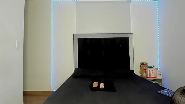 victoriacolin online show from 11-11-25, 12:05