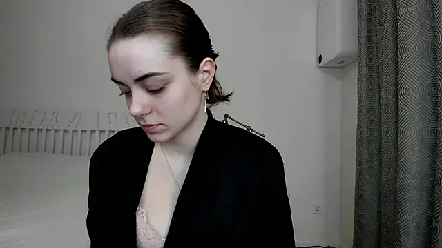 Hustle Babyy online show from 11-18-25, 02:32