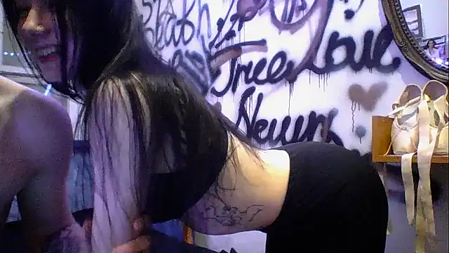 Snapshot of RussNocturnal chatting on 01-30-25, 04:55 RussNocturnal online show from 01-30-25, 04:55