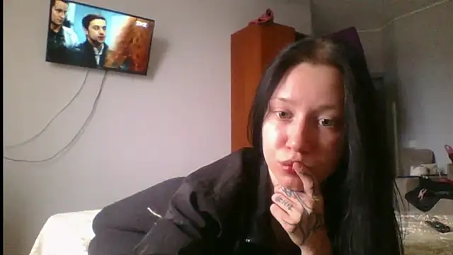Snapshot of RussNocturnal chatting on 11-13-25, 10:36 RussNocturnal online show from 11-13-25, 10:36