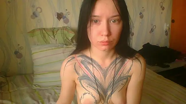 Snapshot of RussNocturnal chatting on 06-06-26, 12:32 RussNocturnal online show from 06-06-26, 12:32