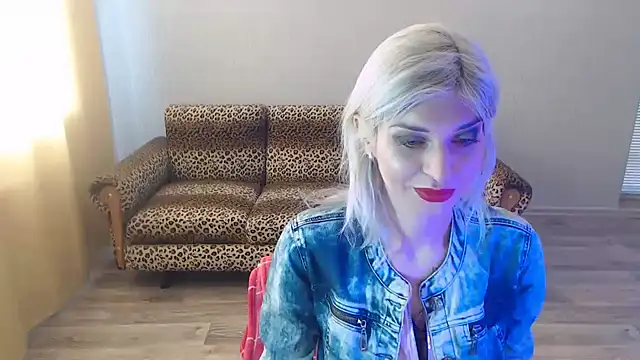 SexyBeatriice online show from 02-13-25, 07:03