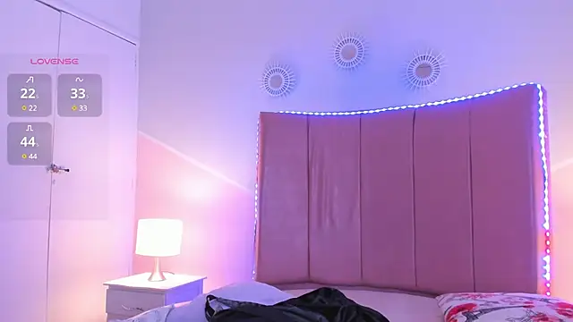 Snapshot of Mia_greco_ chatting on 03-12-25, 07:59 Mia greco  online show from 03-12-25, 07:59