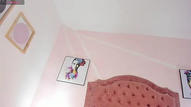 Snapshot of Mia_greco_ chatting on 03-17-25, 10:17 Mia greco  online show from 03-17-25, 10:17