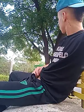 Snapshot of arevalo1124 chatting on 09-17-25, 09:38 arevalo1124 online show from 09-17-25, 09:38