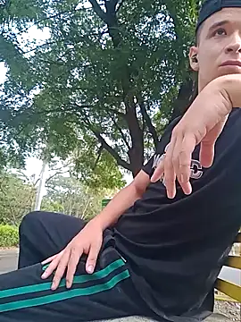 Snapshot of arevalo1124 chatting on 09-24-25, 09:51 arevalo1124 online show from 09-24-25, 09:51