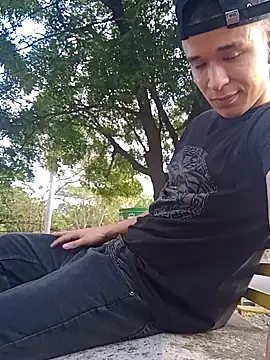 Snapshot of arevalo1124 chatting on 09-30-25, 09:53 arevalo1124 online show from 09-30-25, 09:53