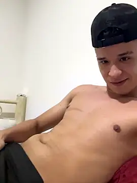 Snapshot of arevalo1124 chatting on 10-26-25, 06:41 arevalo1124 online show from 10-26-25, 06:41