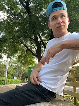 Snapshot of arevalo1124 chatting on 11-05-25, 09:26 arevalo1124 online show from 11-05-25, 09:26