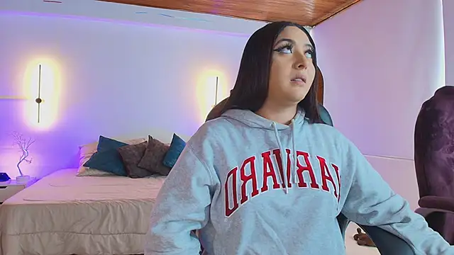  Emma11 online show from 02-26-25, 07:38