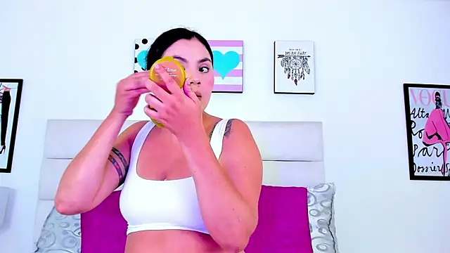 BrielaDiCaprio online show from 10-15-25, 07:47