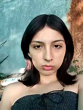 Snapshot of Maiden-Hot chatting on 02-01-25, 12:37 Maiden-Hot online show from 02-01-25, 12:37