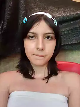 Snapshot of Maiden-Hot chatting on 02-08-25, 07:38 Maiden-Hot online show from 02-08-25, 07:38