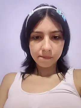 Snapshot of Maiden-Hot chatting on 02-09-25, 01:35 Maiden-Hot online show from 02-09-25, 01:35