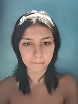 Snapshot of Maiden-Hot chatting on 02-14-25, 04:09 Maiden-Hot online show from 02-14-25, 04:09