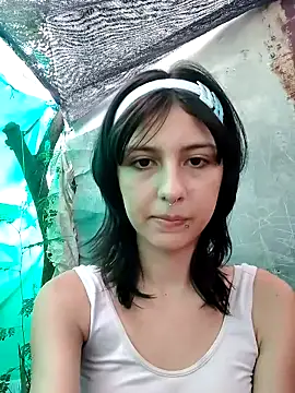 Snapshot of Maiden-Hot chatting on 02-15-25, 08:43 Maiden-Hot online show from 02-15-25, 08:43