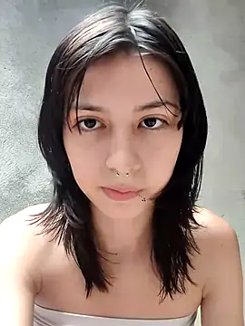 Snapshot of Maiden-Hot chatting on 02-23-25, 09:05 Maiden-Hot online show from 02-23-25, 09:05