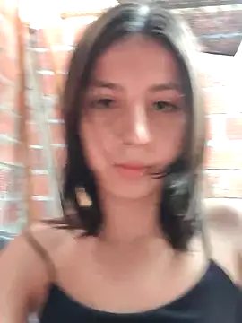 Snapshot of Maiden-Hot chatting on 10-22-25, 07:35 Maiden-Hot online show from 10-22-25, 07:35