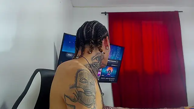 hot man05 online show from 10-24-25, 07:21