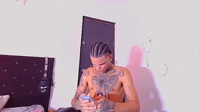 hot man05 online show from 01-07-26, 05:04