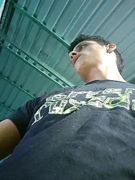 Snapshot of CarlosZava27216 chatting on 10-29-25, 05:10 CarlosZava27216 online show from 10-29-25, 05:10