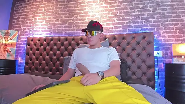 Thomas May4rs online show from 02-21-25, 07:23