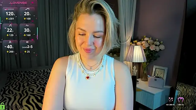 Nikki Kai online show from 10-20-25, 12:44