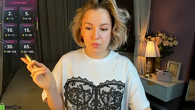 Nikki Kai online show from 10-22-25, 12:55