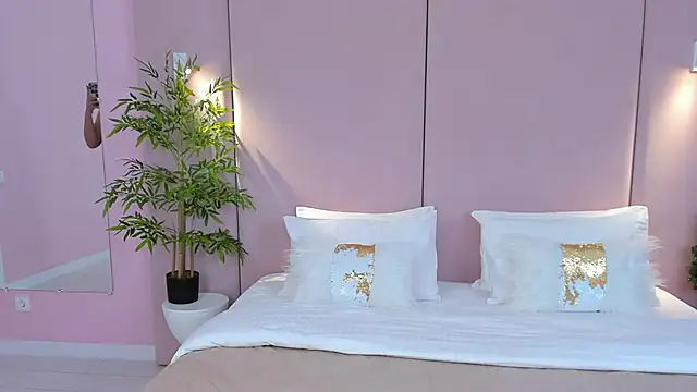 JaniceCollins online show from 12-05-25, 02:20