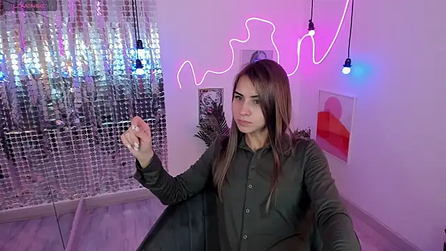 Snapshot of CharmBianca chatting on 02-09-25, 08:22 CharmBianca online show from 02-09-25, 08:22